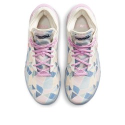 Nike LeBron 18 - Légèreté et Robustesse Combinées