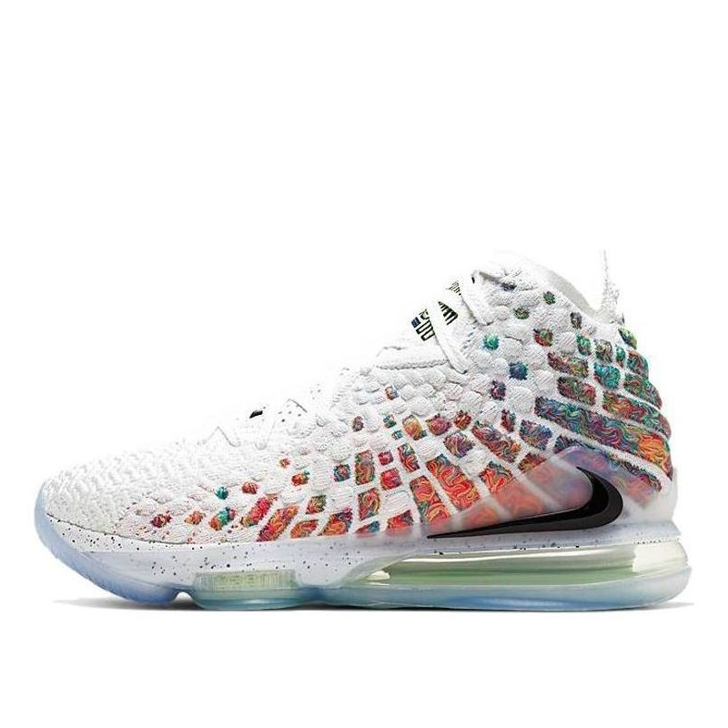Nike LeBron 17 - Design Actuel et Performant