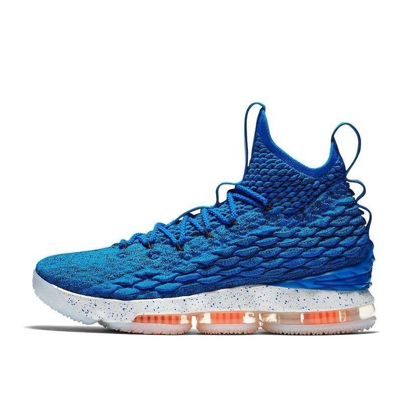 Nike LeBron 15 - Design Actuel Performant