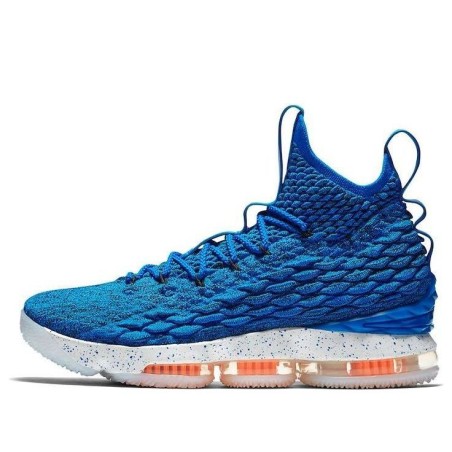 Nike LeBron 15 - Design Actuel Performant