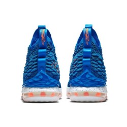 Nike LeBron 15 - Design Actuel Performant